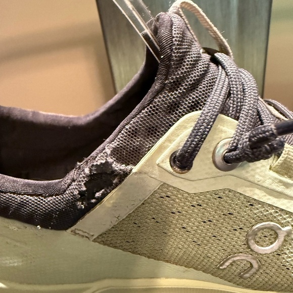 On Cloudultra Women's Athletic Shoes - Green and Black W 7.5 - Picture 6 of 11